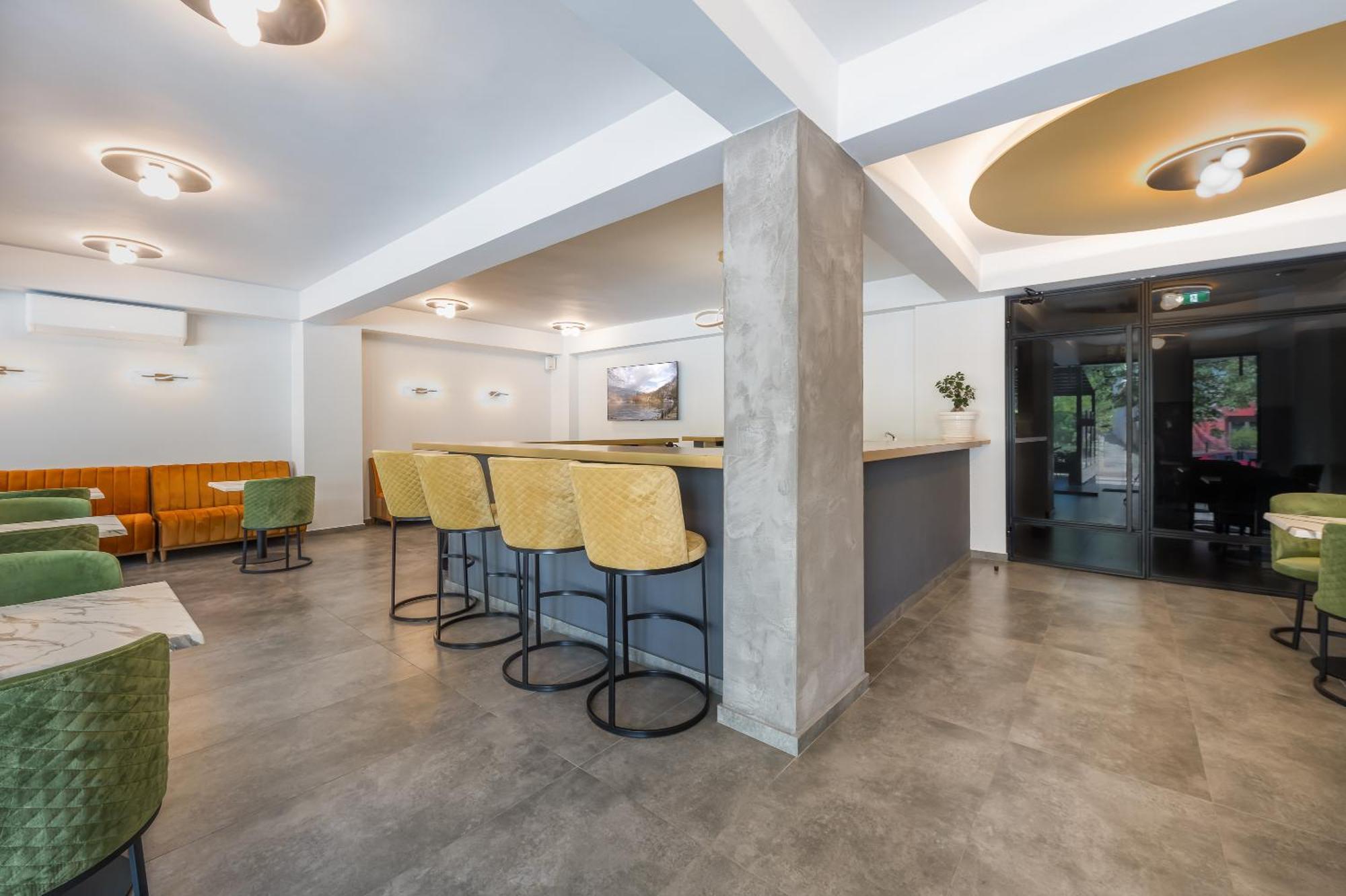 Centro Hotel Janina Zewnętrze zdjęcie