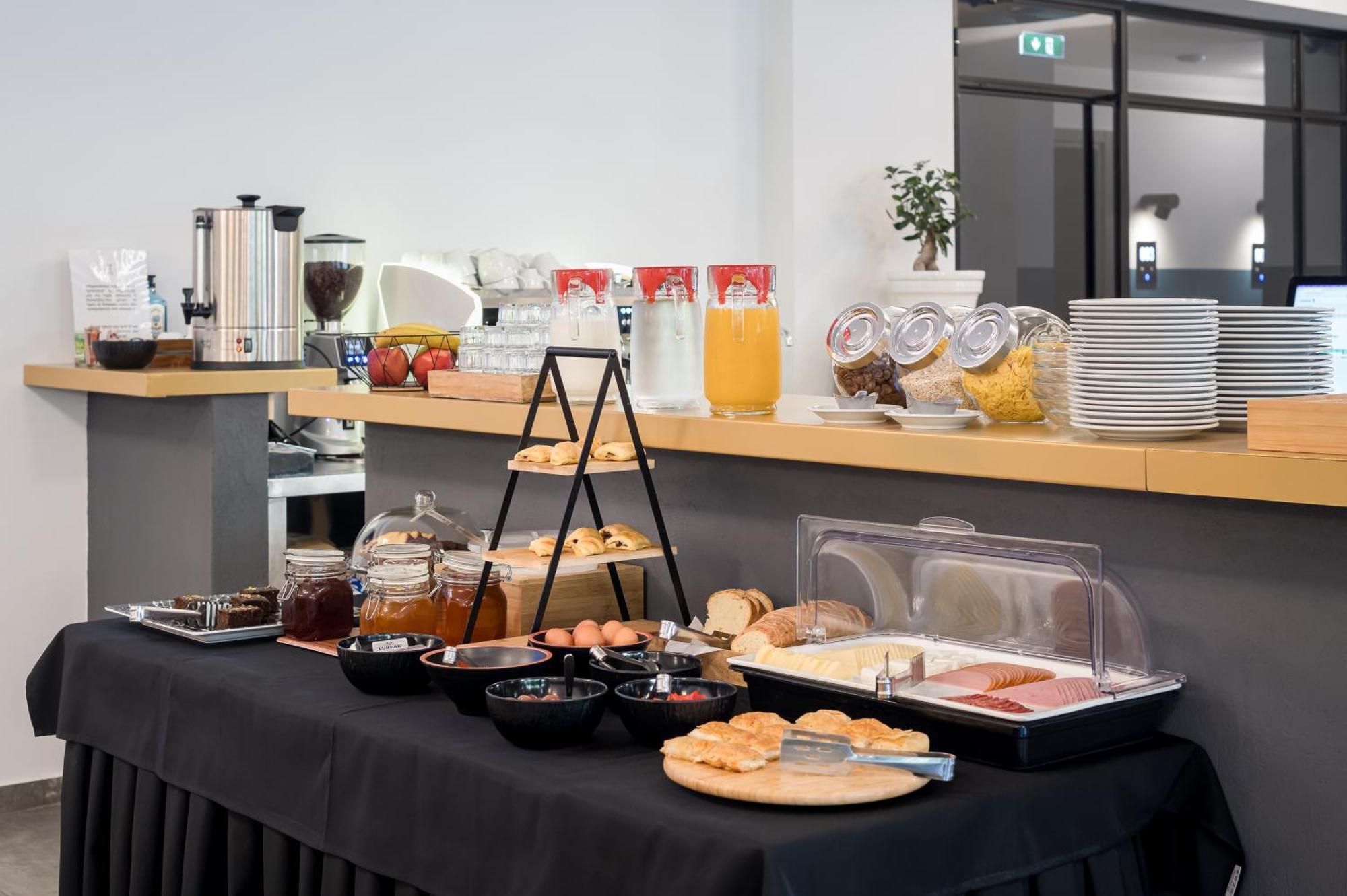 Centro Hotel Janina Zewnętrze zdjęcie